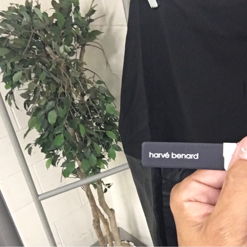 Benard Harve Black mini skirt. Material combined with Faux leather Size large